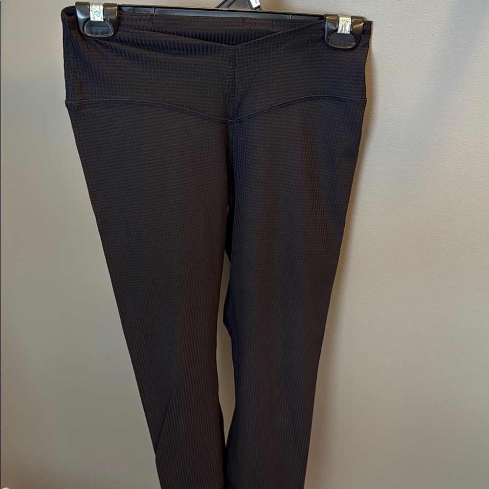 Align 25” Black Textured Leggings - Picture 1 of 4
